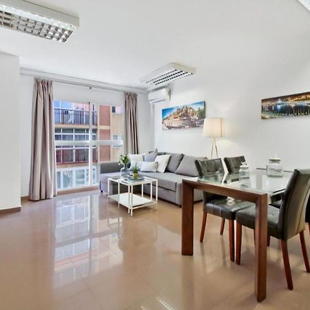 Amplio Piso Con Terraza Lägenhet Málaga Exteriör bild